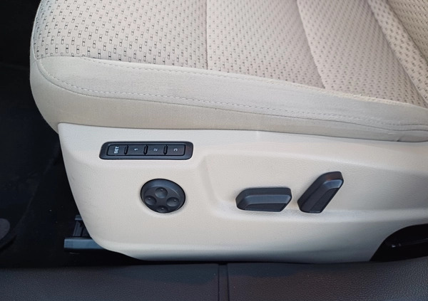 Skoda Superb cena 31900 przebieg: 271000, rok produkcji 2012 z Reda małe 379